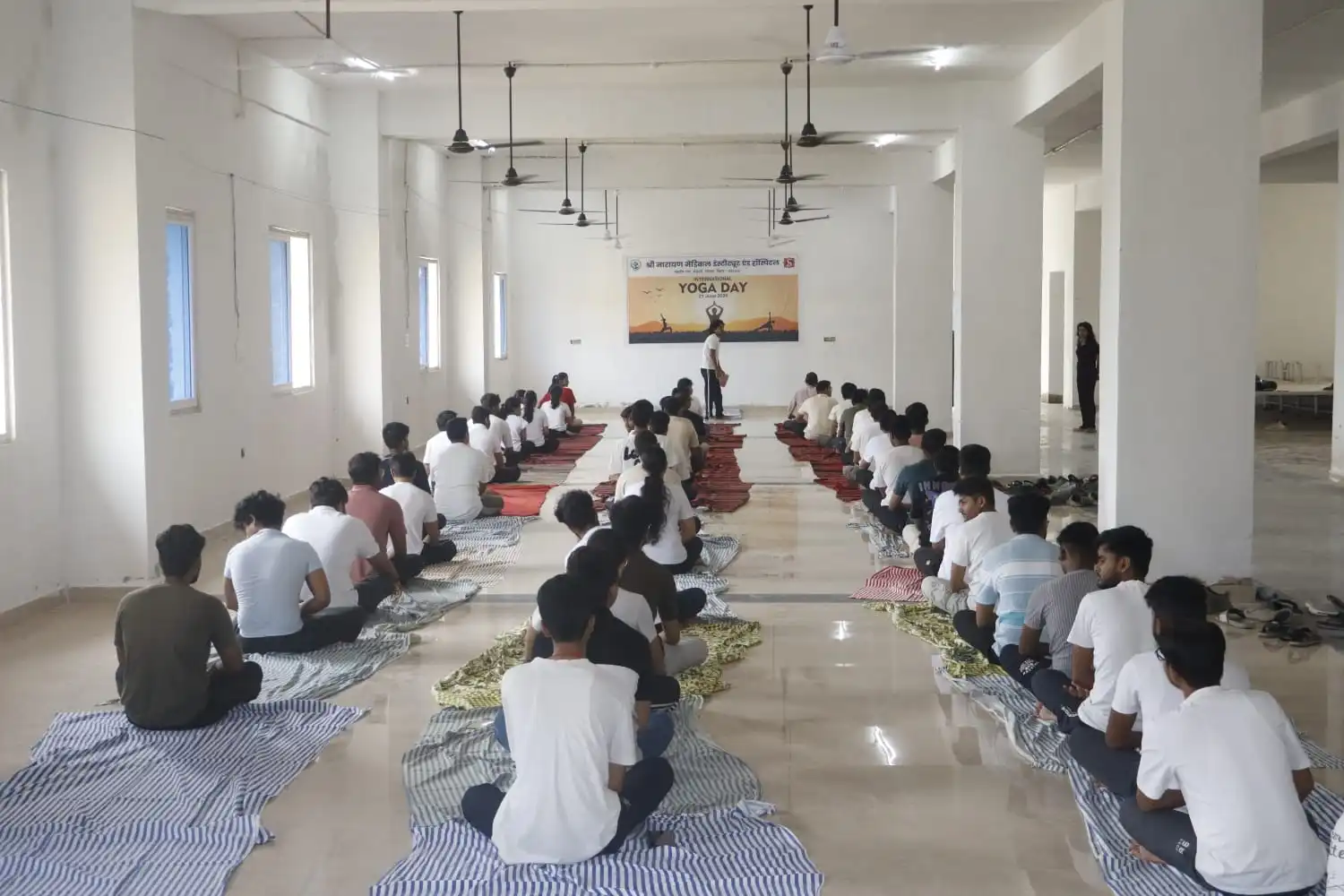 Gallery yoga-day-40