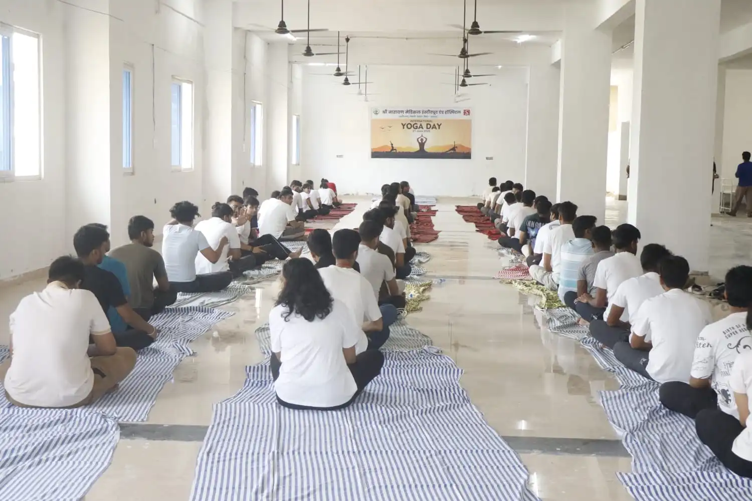 Gallery yoga-day-42