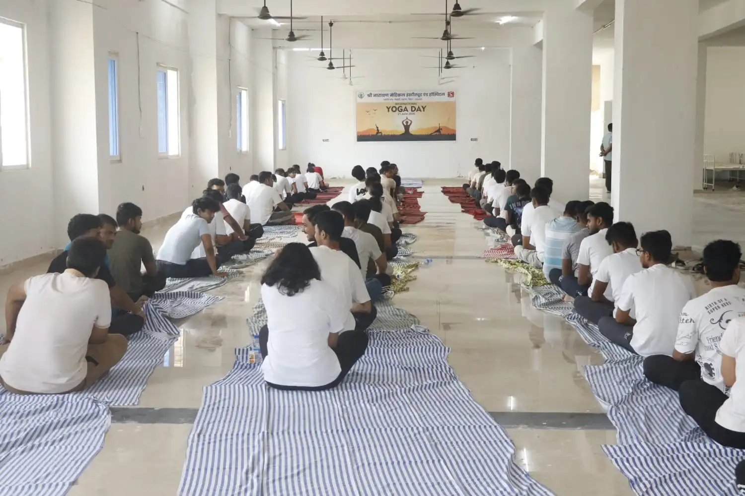 Gallery yoga-day-47